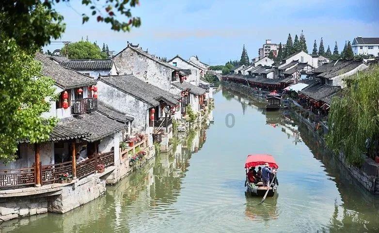 英语modest place into a housing project怎么翻译？游戏画面